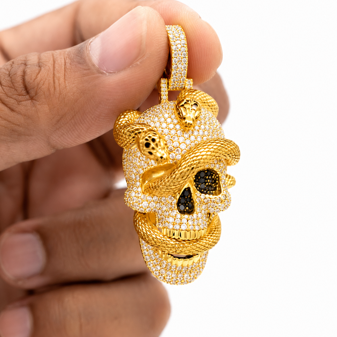 Skull Diamond Pendant With Snake Pattern