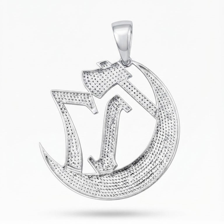 17 Crescent Moon Pendant