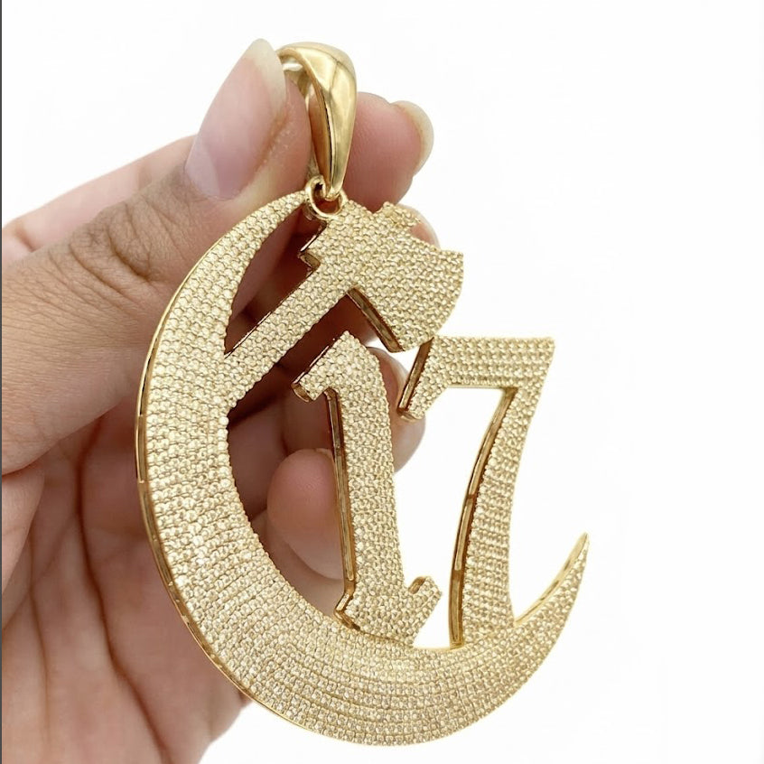 17 Crescent Moon Pendant