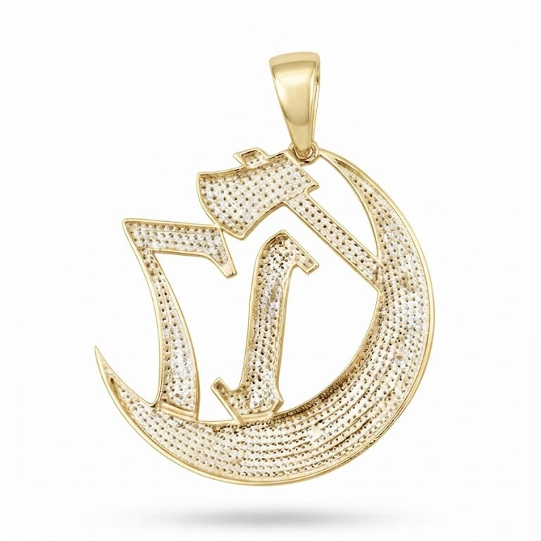 17 Crescent Moon Pendant